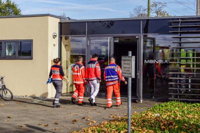 Metzingen-Neugreuth: Reizgas in Schulmensa versprueht - 95 Betroffene - Grosseinsatz